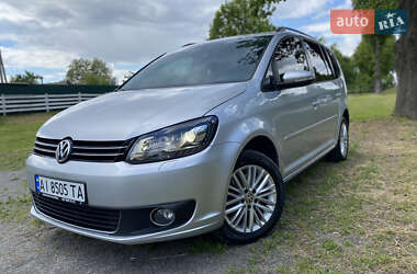 Минивэн Volkswagen Touran 2015 в 