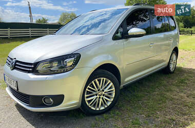 Минивэн Volkswagen Touran 2015 в 