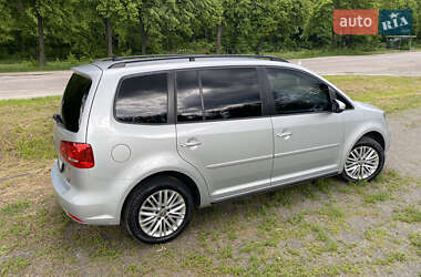 Минивэн Volkswagen Touran 2015 в 