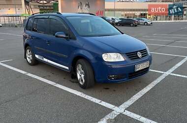 Минивэн Volkswagen Touran 2004 в 