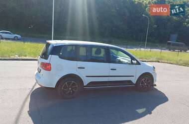 Минивэн Volkswagen Touran 2014 в 