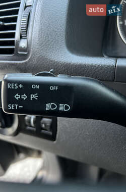 Минивэн Volkswagen Touran 2005 в 
