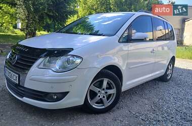 Мінівен Volkswagen Touran 2008 в Калуші