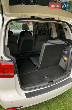 Минивэн Volkswagen Touran 2012 в 