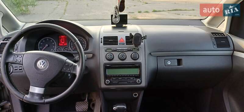 Минивэн Volkswagen Touran 2008 в Запорожье фото 4 Минивэн Volkswagen Touran 2008 в Запорожье
