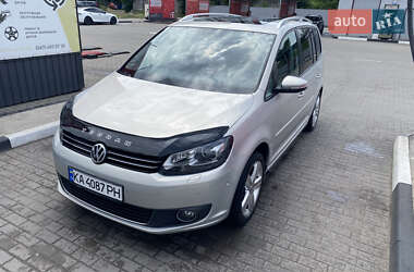 Мінівен Volkswagen Touran 2012 в Києві