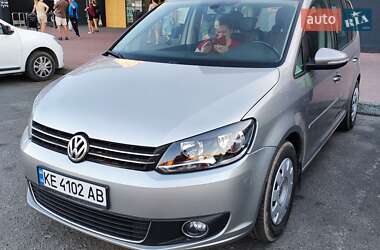 Мінівен Volkswagen Touran 2011 в Дніпрі