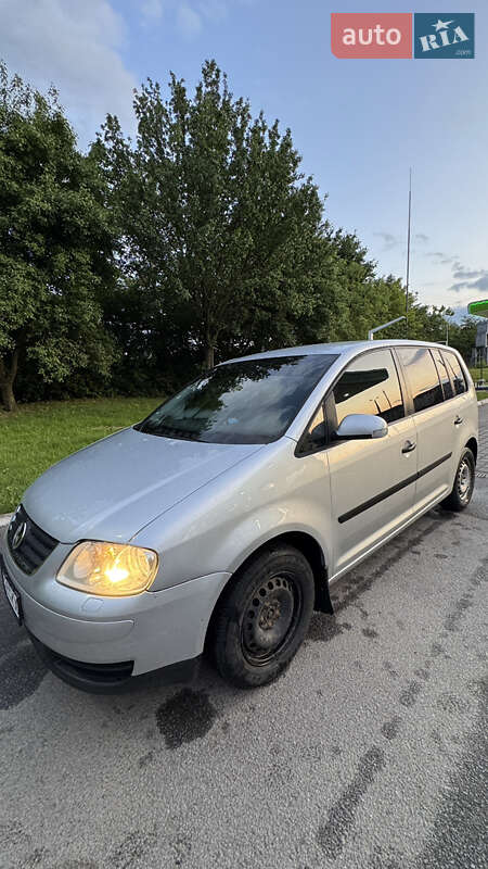 Volkswagen Touran 2004