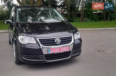 Минивэн Volkswagen Touran 2009 в Киеве