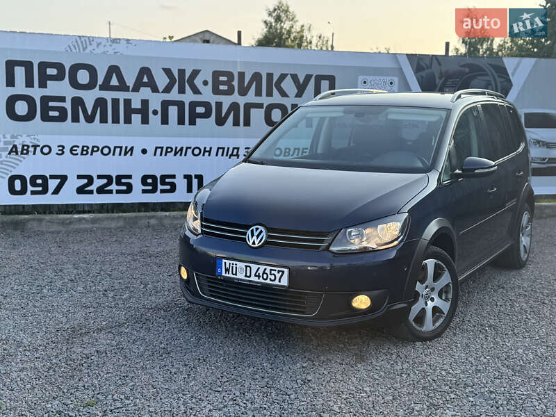 Минивэн Volkswagen Touran 2011 в Сарнах