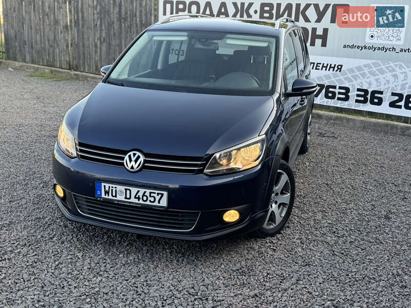 Минивэн Volkswagen Touran 2011 в Сарнах