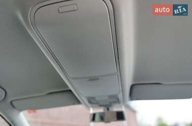 Минивэн Volkswagen Touran 2012 в 
