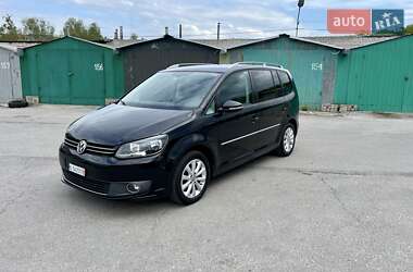 Минивэн Volkswagen Touran 2012 в 