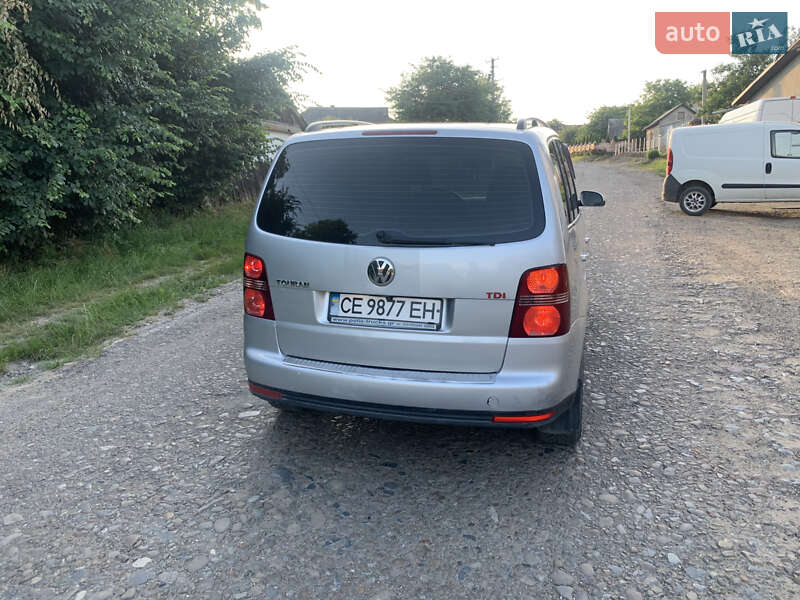 Минивэн Volkswagen Touran 2006 в Колинковцах