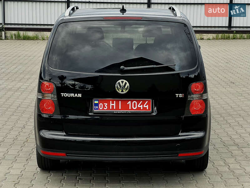 Мінівен Volkswagen Touran 2010 в Рожище