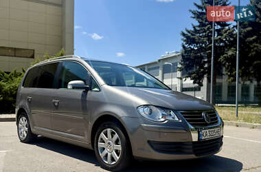 Минивэн Volkswagen Touran 2007 в Запорожье