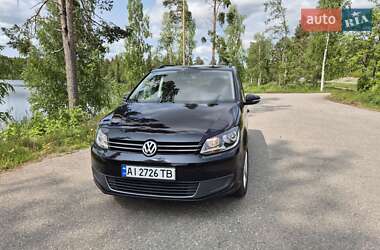 Мінівен Volkswagen Touran 2014 в 