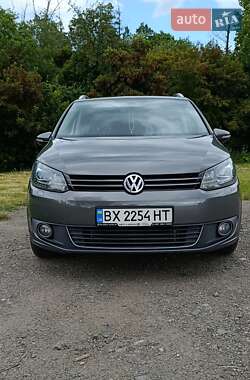 Минивэн Volkswagen Touran 2010 в Красилове