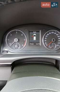 Мінівен Volkswagen Touran 2010 в 