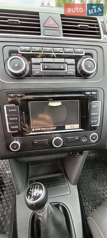 Мінівен Volkswagen Touran 2010 в Красилові