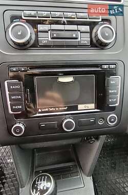 Мінівен Volkswagen Touran 2010 в 
