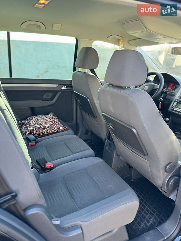 Минивэн Volkswagen Touran 2007 в Днепре