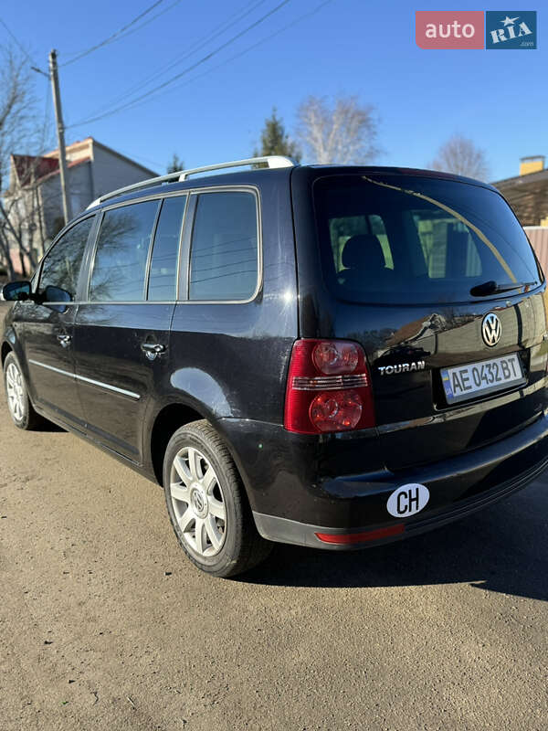 Минивэн Volkswagen Touran 2007 в Днепре