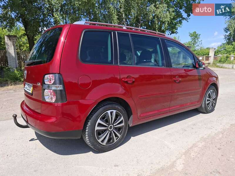 Мінівен Volkswagen Touran 2006 в Івано-Франківську