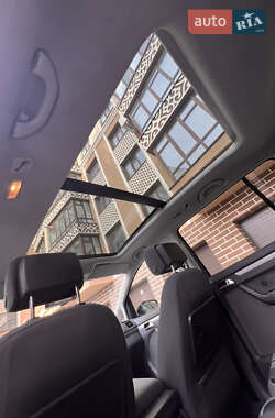 Минивэн Volkswagen Touran 2012 в 