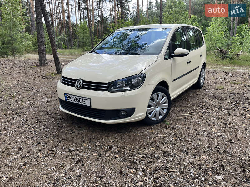 Мінівен Volkswagen Touran 2014 в Березному