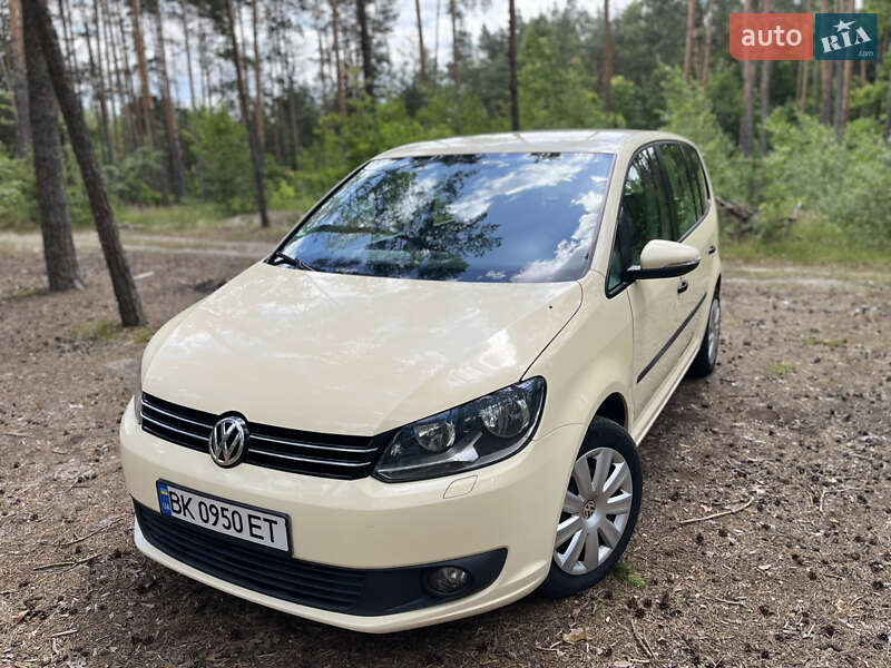 Мінівен Volkswagen Touran 2014 в Березному