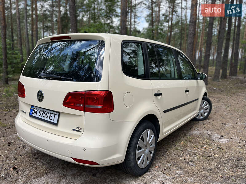 Мінівен Volkswagen Touran 2014 в Березному