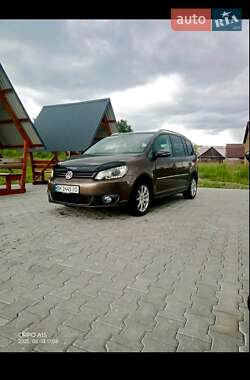 Минивэн Volkswagen Touran 2010 в Сарнах