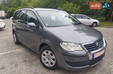 Минивэн Volkswagen Touran 2007 в Львове