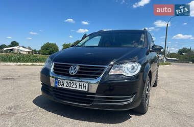 Минивэн Volkswagen Touran 2009 в Малой Виске