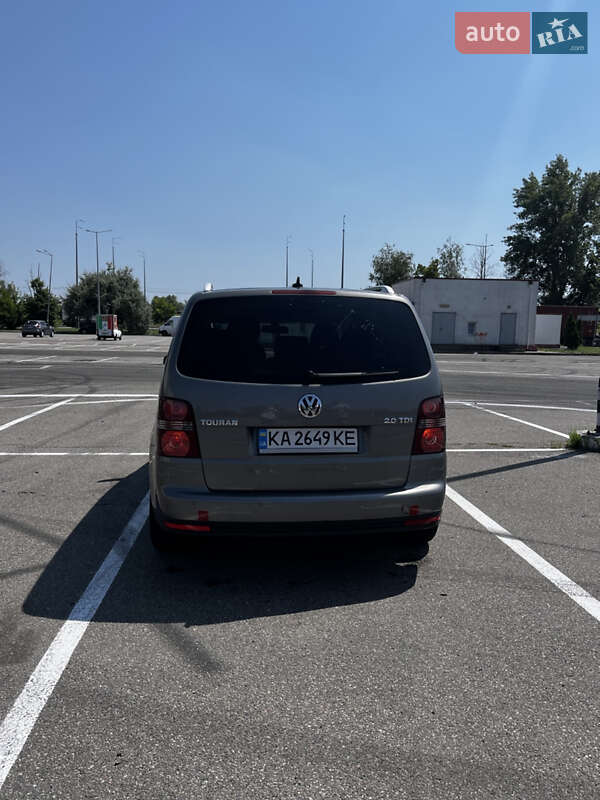 Мінівен Volkswagen Touran 2008 в Києві