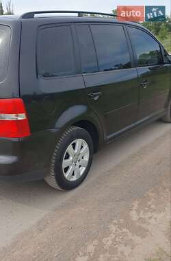 Мінівен Volkswagen Touran 2006 в 