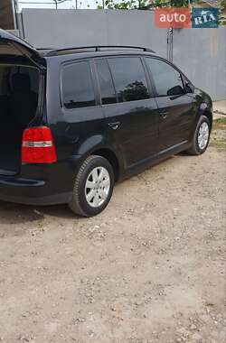 Мінівен Volkswagen Touran 2006 в 
