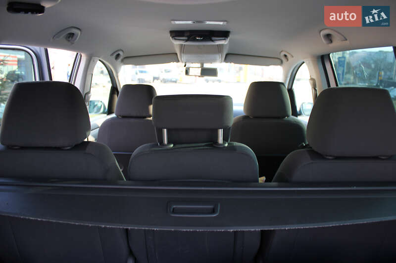 Минивэн Volkswagen Touran 2005 в Ровно