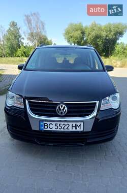 Минивэн Volkswagen Touran 2008 в 