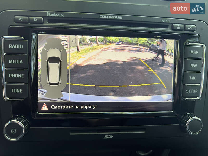 Минивэн Volkswagen Touran 2011 в Киеве