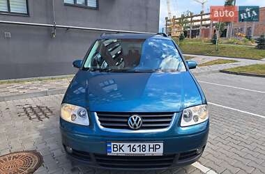 Минивэн Volkswagen Touran 2005 в 
