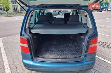 Минивэн Volkswagen Touran 2005 в 