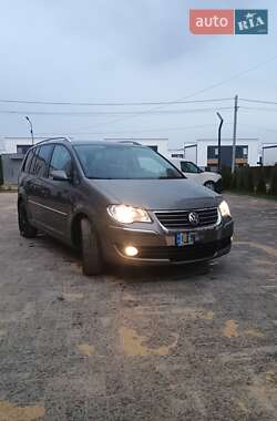 Минивэн Volkswagen Touran 2008 в Ровно