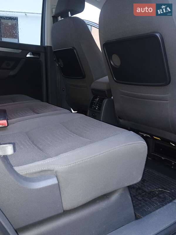 Мінівен Volkswagen Touran 2008 в Рівному