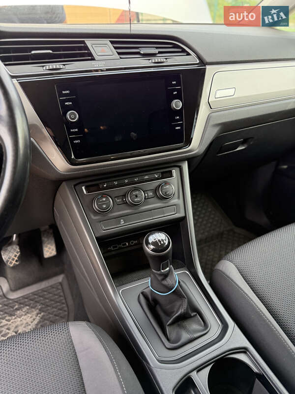 Микровэн Volkswagen Touran 2018 в Самборе фото 37 Микровэн Volkswagen Touran 2018 в Самборе