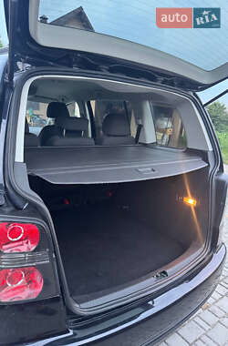 Мінівен Volkswagen Touran 2010 в 