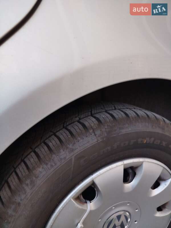 Минивэн Volkswagen Touran 2004 в Гайсине