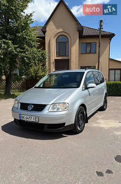 Минивэн Volkswagen Touran 2003 в Заречном