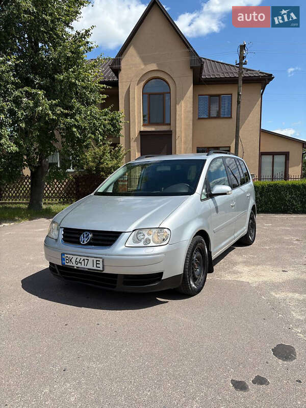 Минивэн Volkswagen Touran 2003 в 